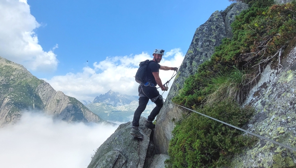 Klettersteige: Eine Einführung in das Kletterabenteuer für (fast) Jedermann